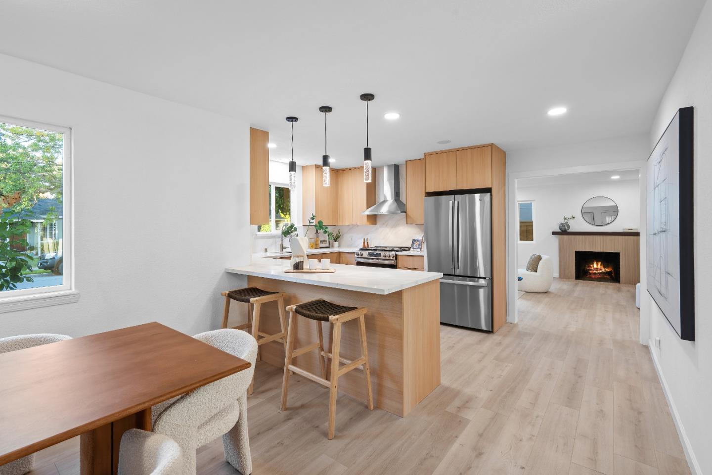 Detail Gallery Image 13 of 73 For 824 14th Ave, Menlo Park,  CA 94025 - 4 Beds | 3 Baths