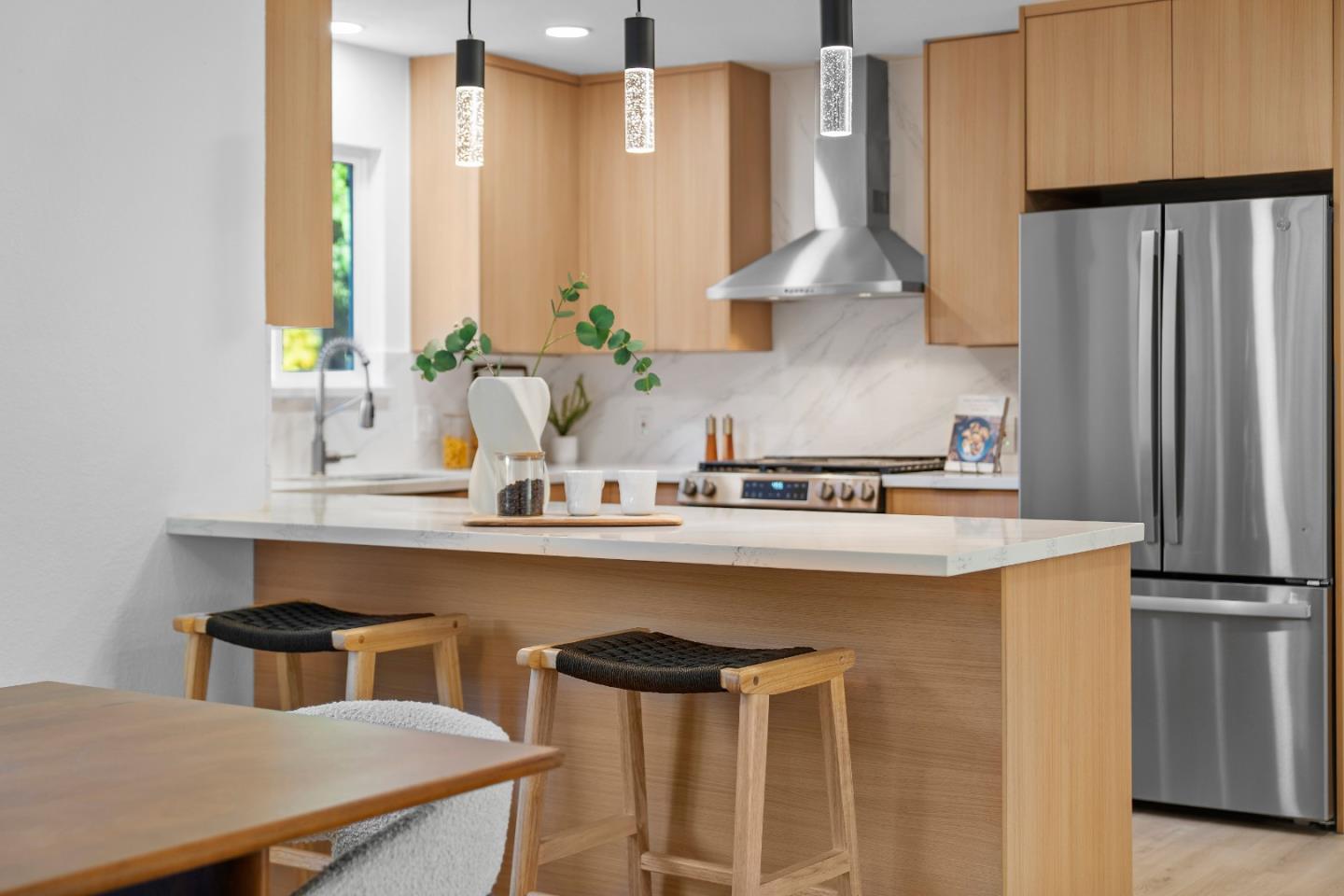 Detail Gallery Image 14 of 73 For 824 14th Ave, Menlo Park,  CA 94025 - 4 Beds | 3 Baths