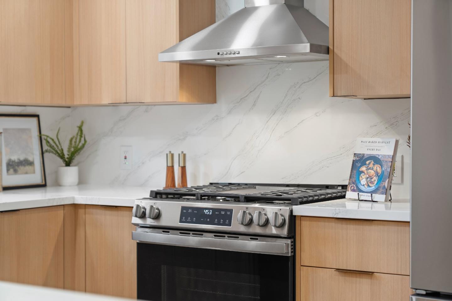 Detail Gallery Image 17 of 73 For 824 14th Ave, Menlo Park,  CA 94025 - 4 Beds | 3 Baths