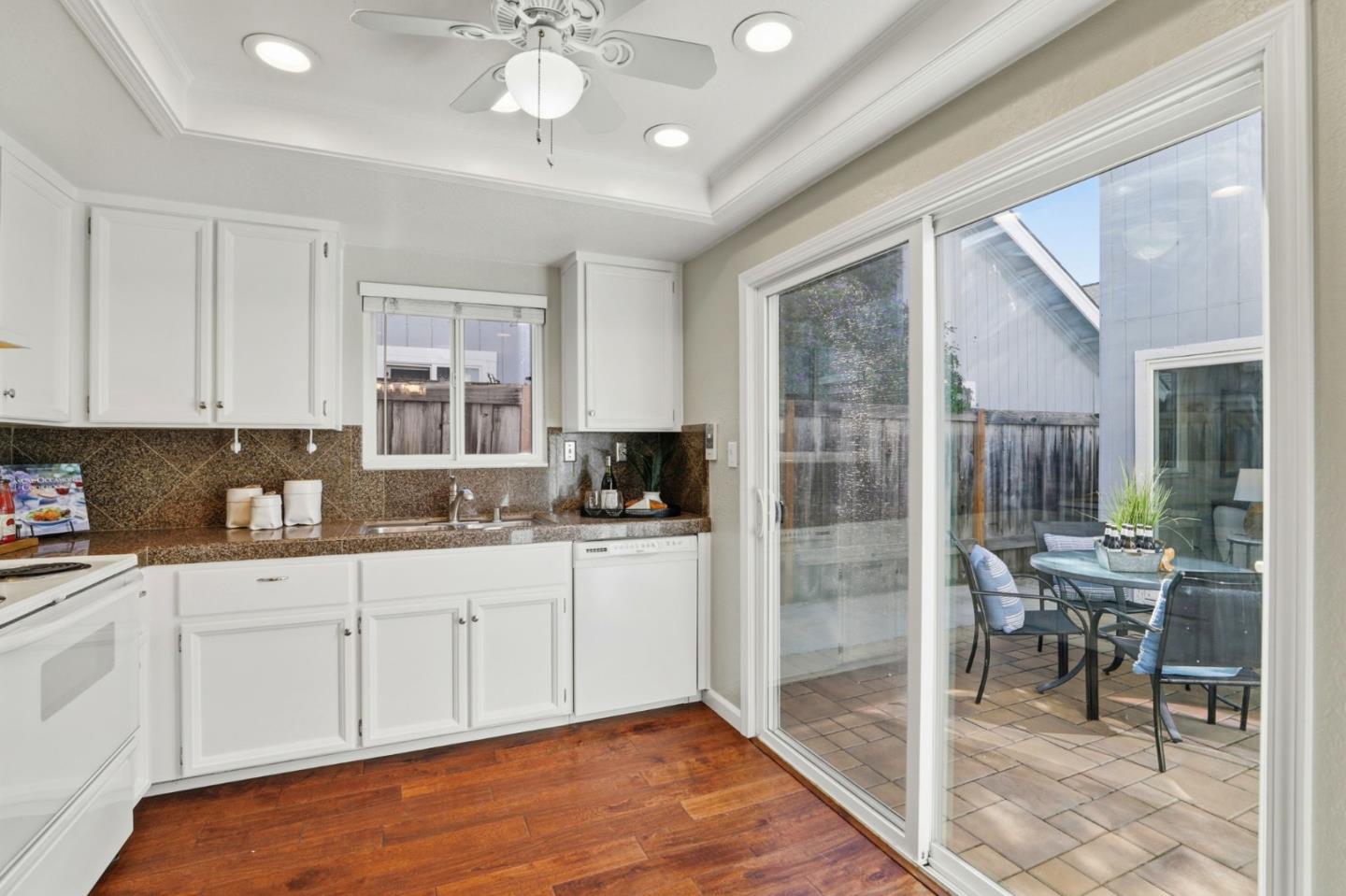 Detail Gallery Image 10 of 44 For 5697 Chesbro Ave, San Jose,  CA 95123 - 3 Beds | 2 Baths