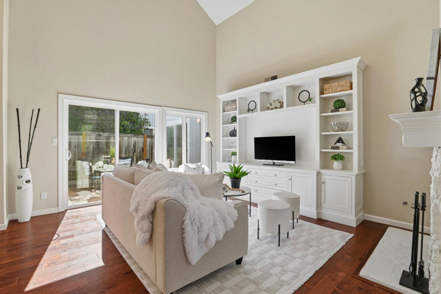 Detail Gallery Image 4 of 44 For 5697 Chesbro Ave, San Jose,  CA 95123 - 3 Beds | 2 Baths