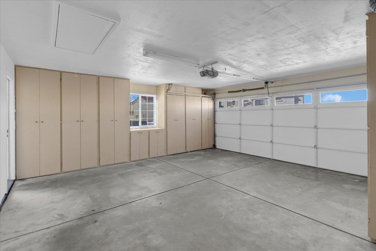 Detail Gallery Image 30 of 31 For 159 Dolphin Cir, Marina,  CA 93933 - 3 Beds | 2 Baths