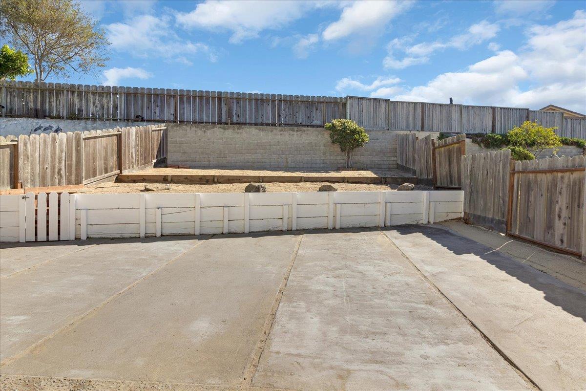 Detail Gallery Image 31 of 31 For 159 Dolphin Cir, Marina,  CA 93933 - 3 Beds | 2 Baths