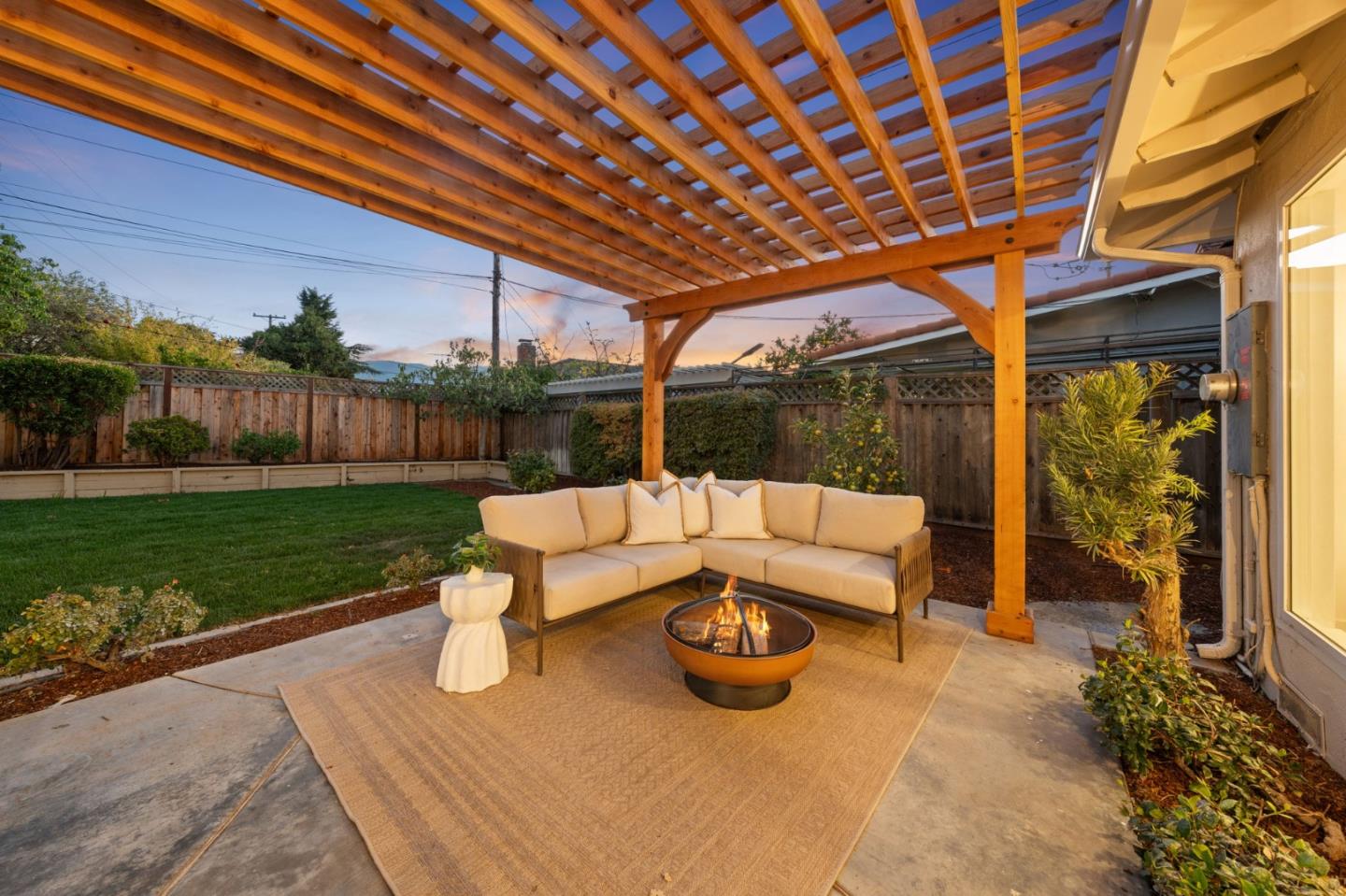 Detail Gallery Image 32 of 44 For 1668 Nora Way, San Jose,  CA 95124 - 4 Beds | 2 Baths