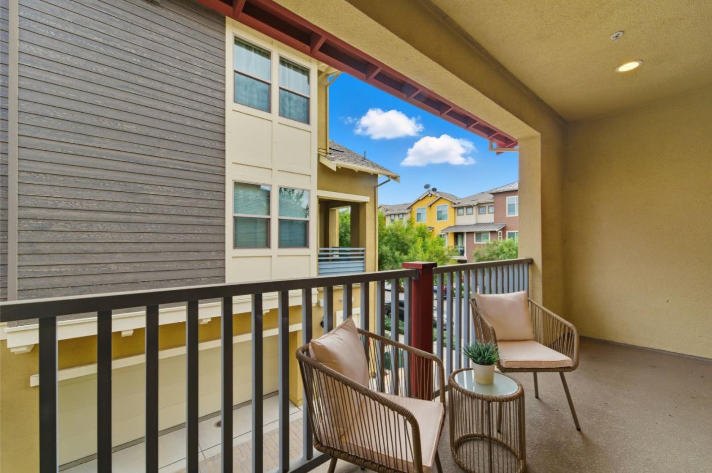 Detail Gallery Image 14 of 33 For 772 Tranquility Cir #2,  Livermore,  CA 94551 - 3 Beds | 3 Baths