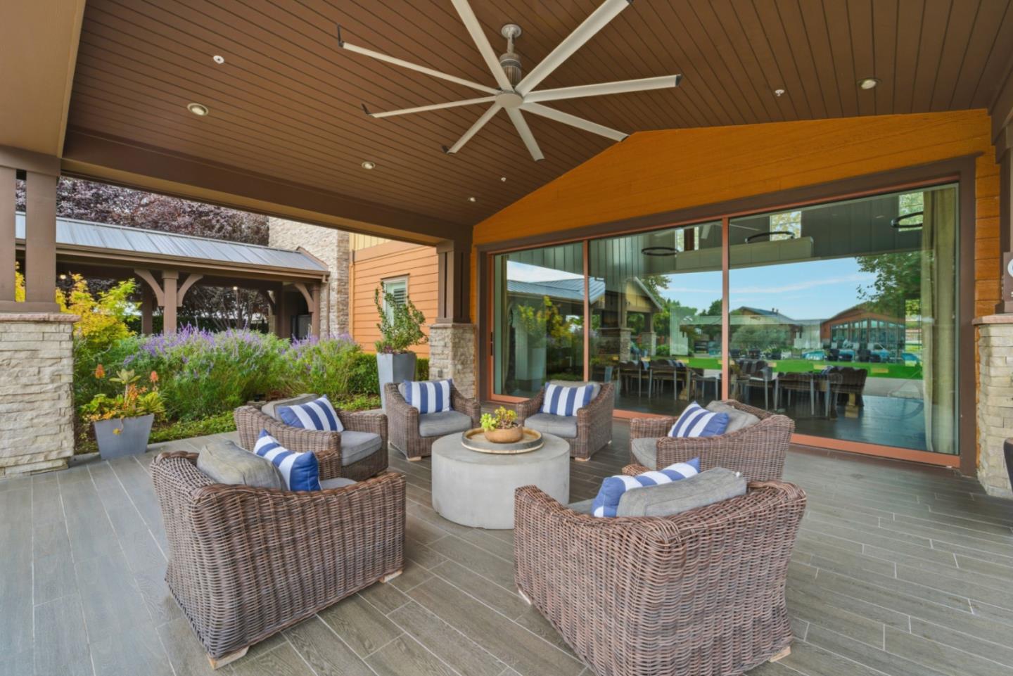 Detail Gallery Image 29 of 33 For 772 Tranquility Cir #2,  Livermore,  CA 94551 - 3 Beds | 3 Baths