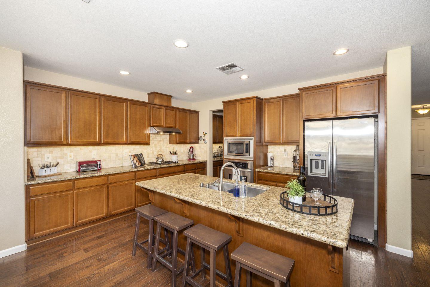 Detail Gallery Image 12 of 51 For 4492 Sweet Water St, Antioch,  CA 94531 - 5 Beds | 3 Baths