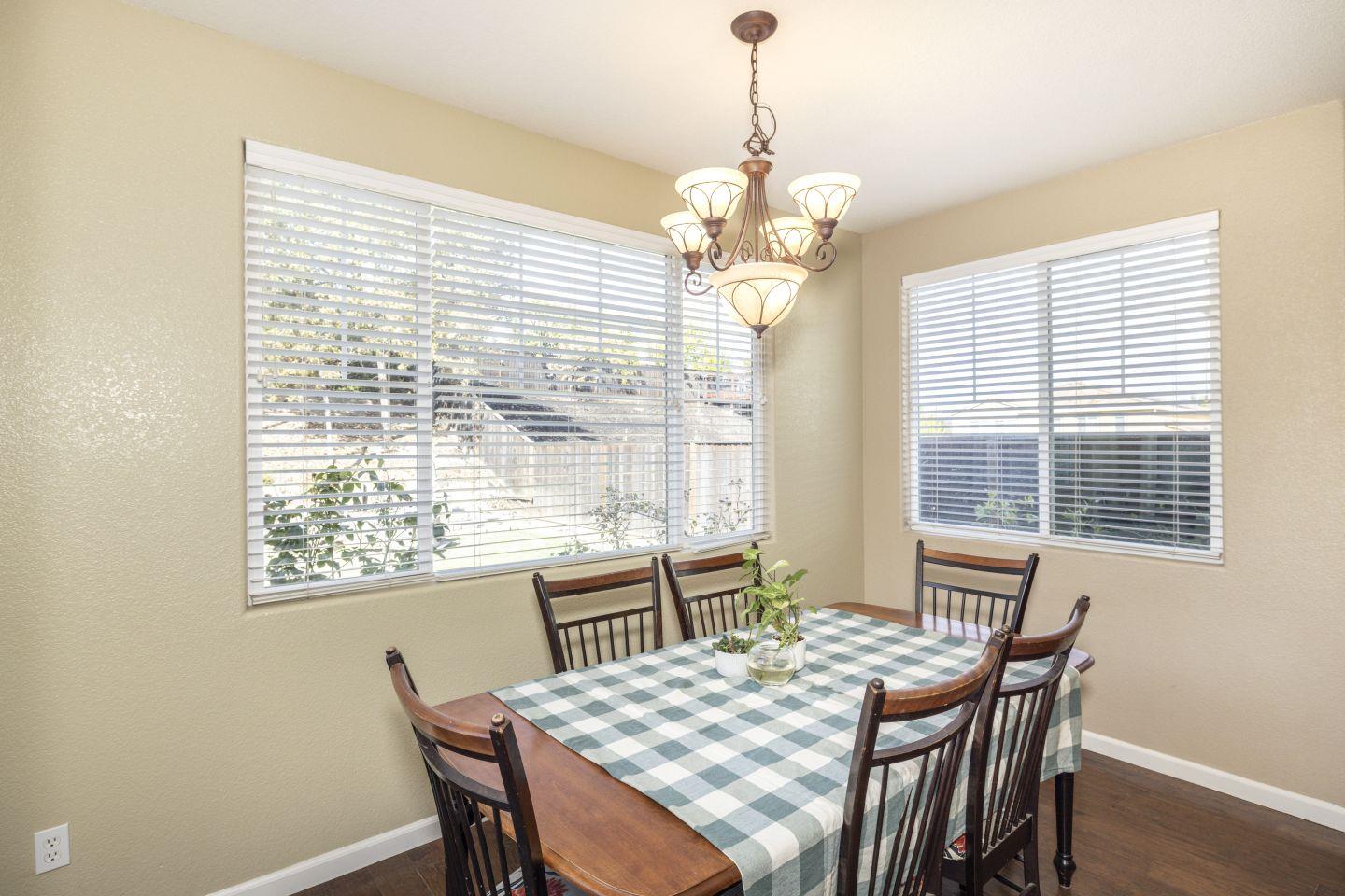 Detail Gallery Image 16 of 51 For 4492 Sweet Water St, Antioch,  CA 94531 - 5 Beds | 3 Baths