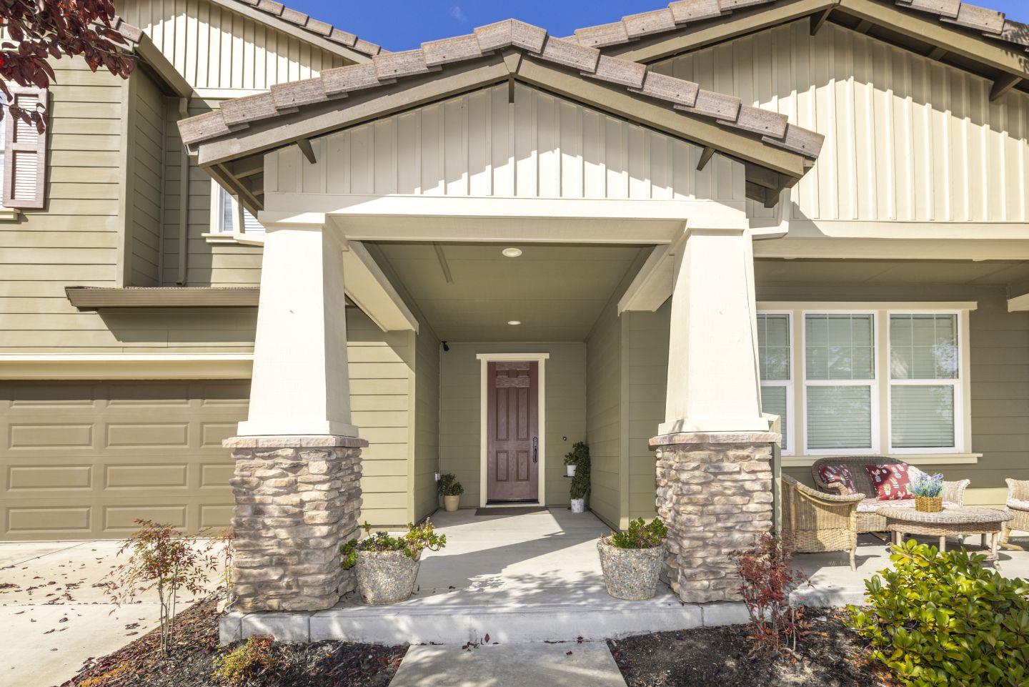 Detail Gallery Image 4 of 51 For 4492 Sweet Water St, Antioch,  CA 94531 - 5 Beds | 3 Baths