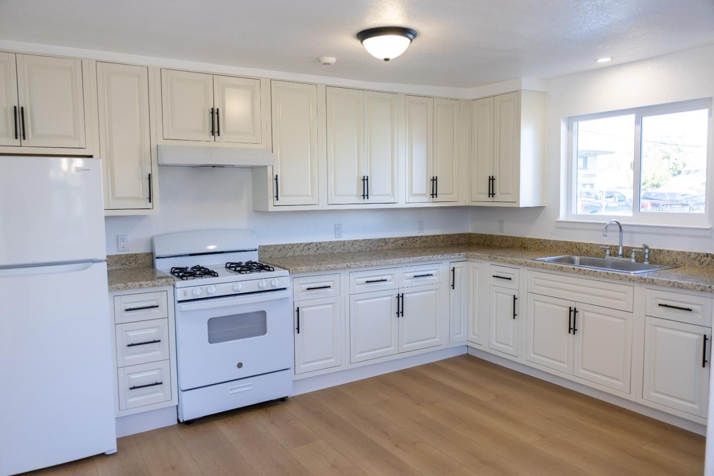 Detail Gallery Image 12 of 15 For 1248 Whitton Ave, San Jose,  CA 95116 - 2 Beds | 1 Baths