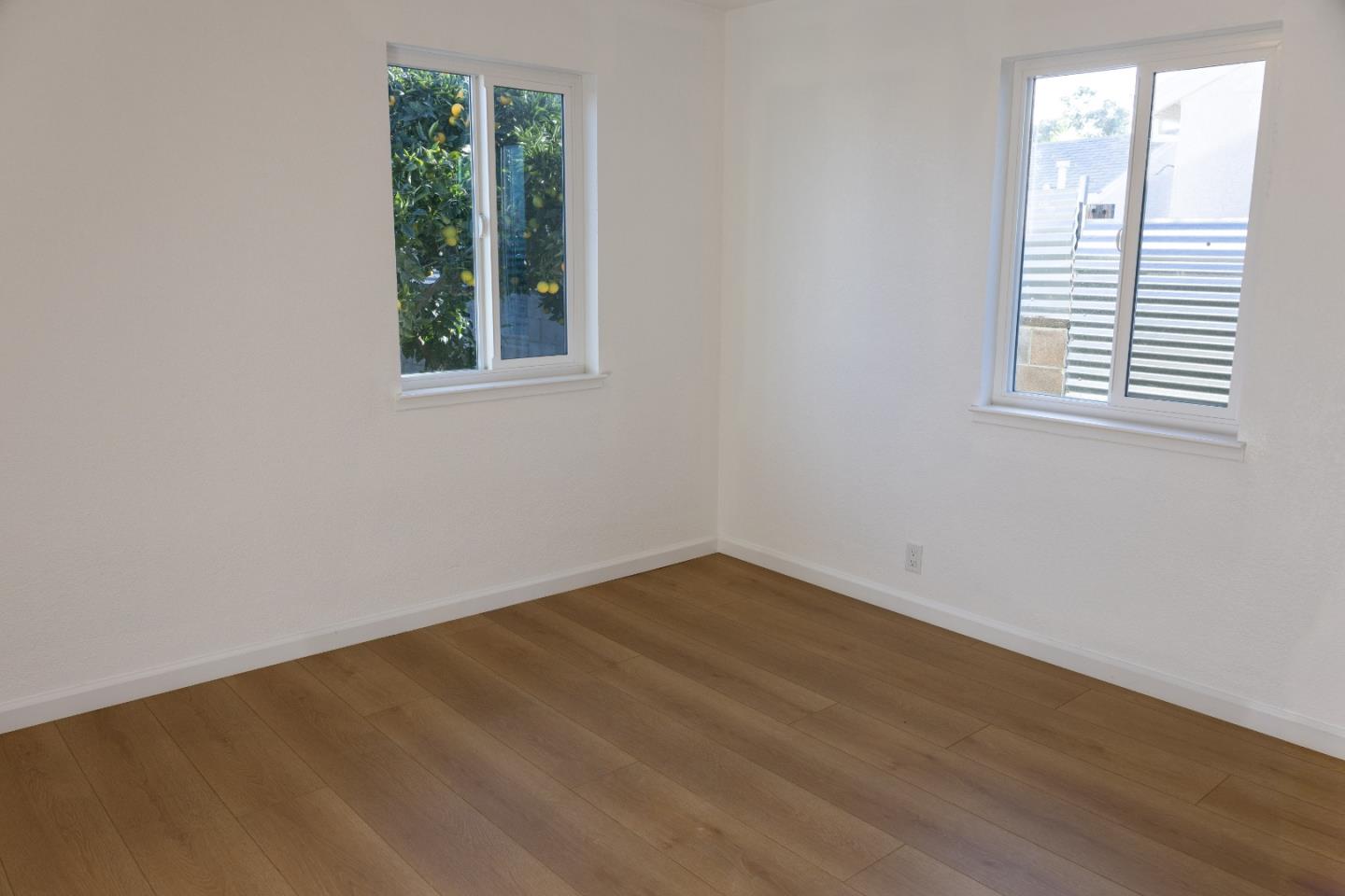 Detail Gallery Image 8 of 15 For 1248 Whitton Ave, San Jose,  CA 95116 - 2 Beds | 1 Baths