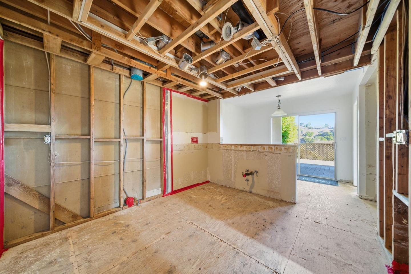 Detail Gallery Image 12 of 47 For 3400 Douglas Ct, San Mateo,  CA 94403 - 2 Beds | 2/1 Baths