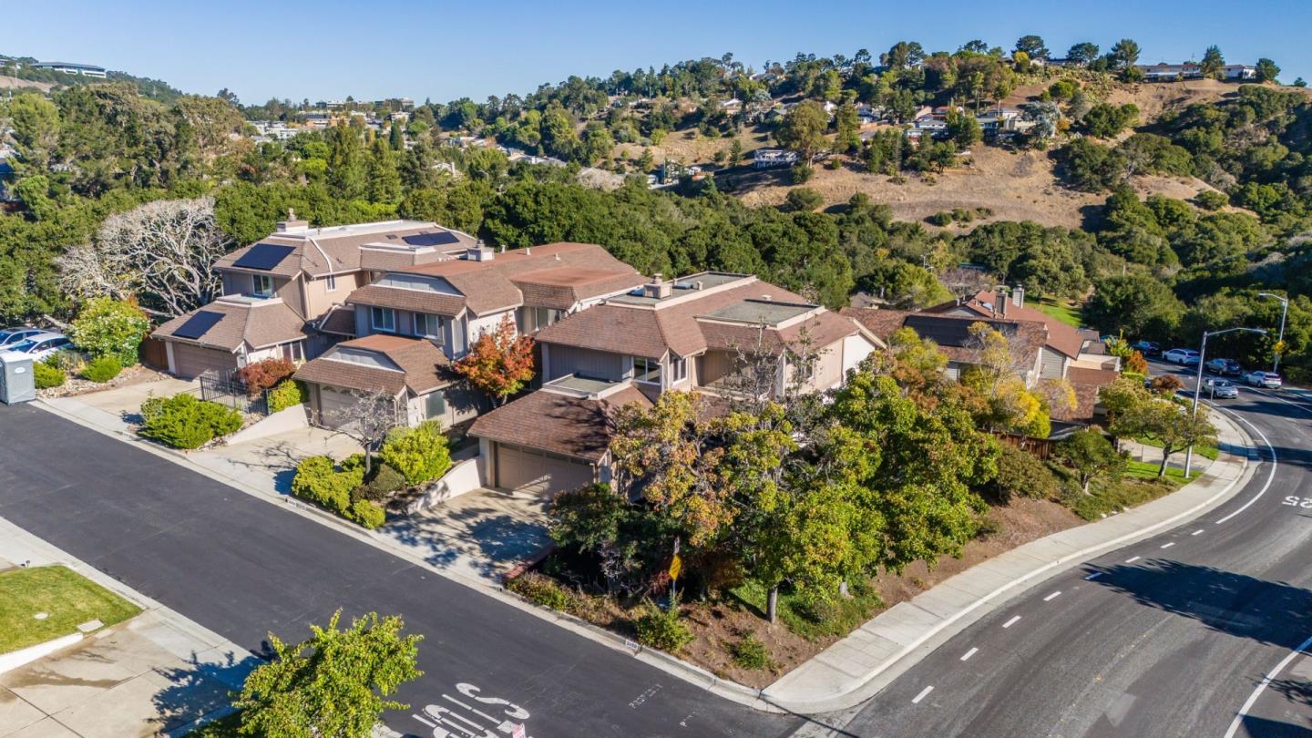 Detail Gallery Image 18 of 47 For 3400 Douglas Ct, San Mateo,  CA 94403 - 2 Beds | 2/1 Baths