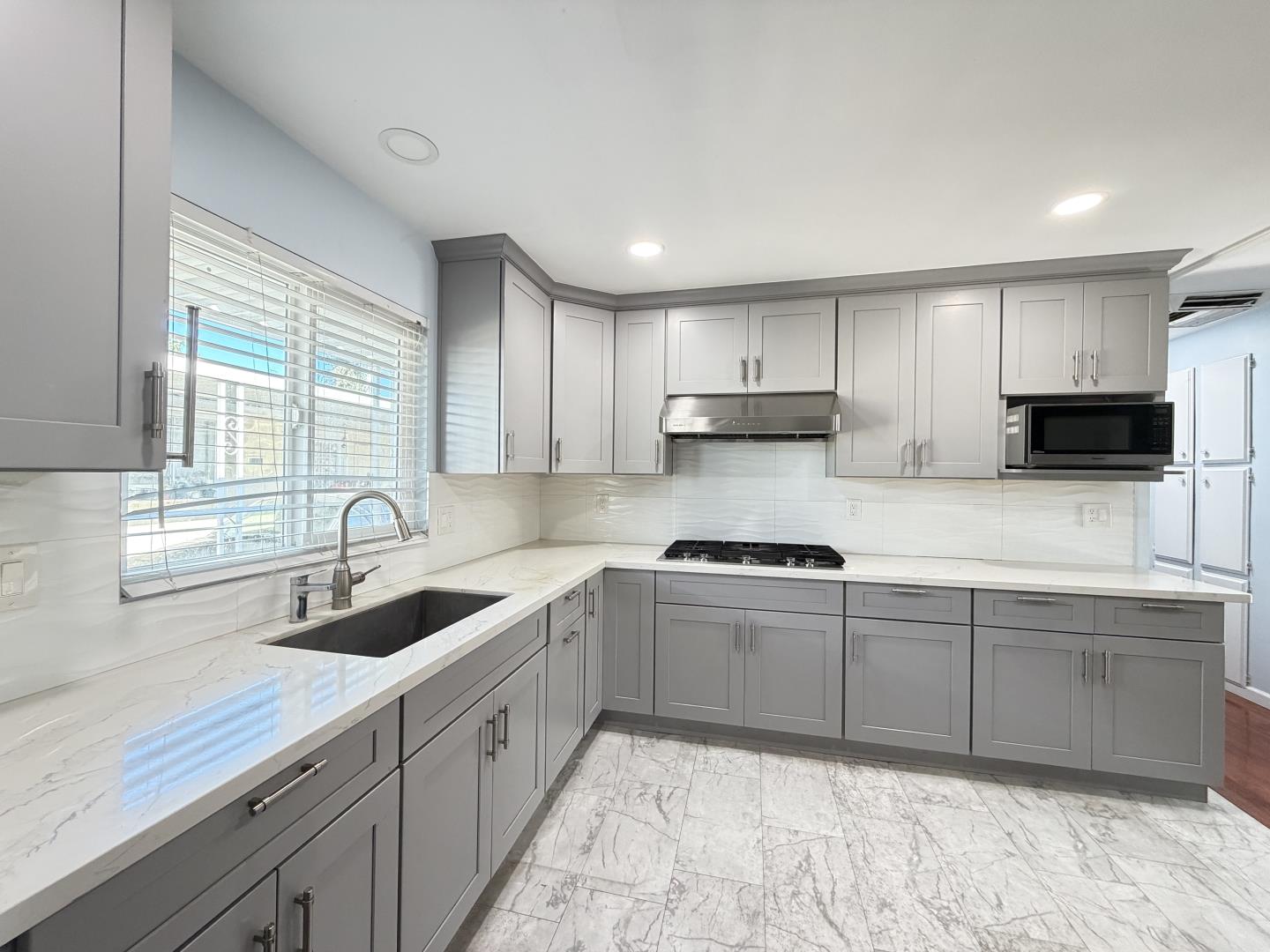 Detail Gallery Image 9 of 31 For 3637 Snell Ave Spc 276,  San Jose,  CA 95136 - 3 Beds | 2 Baths