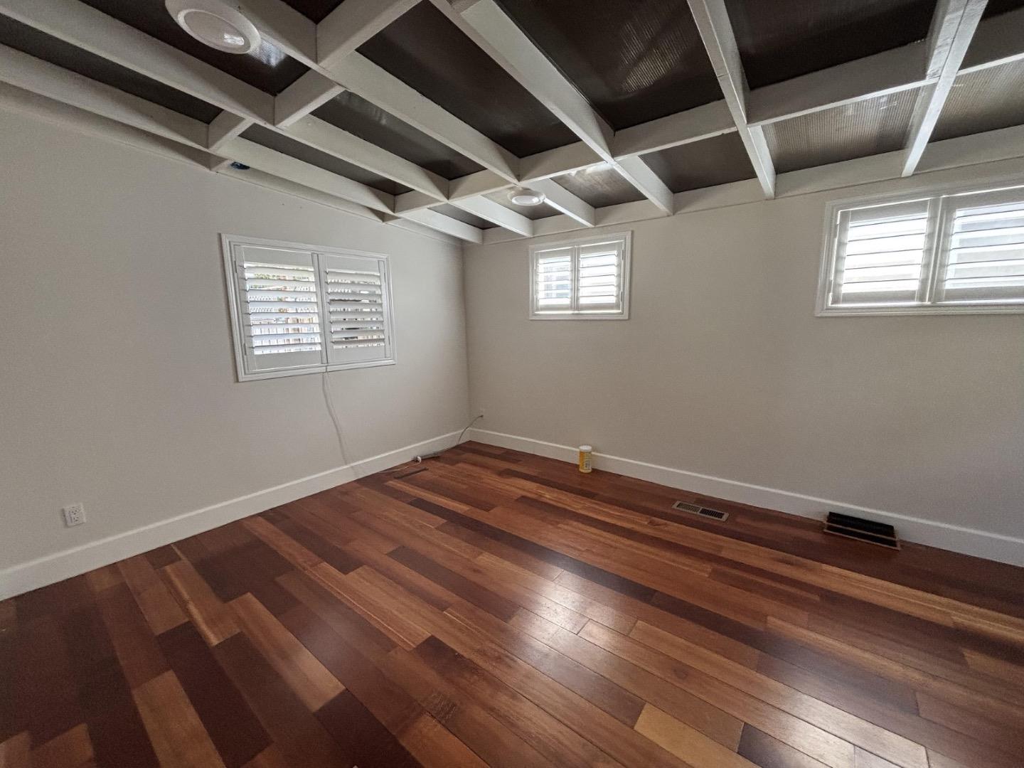 Detail Gallery Image 6 of 12 For 393 Jai Dr, San Jose,  CA 95119 - 3 Beds | 2 Baths