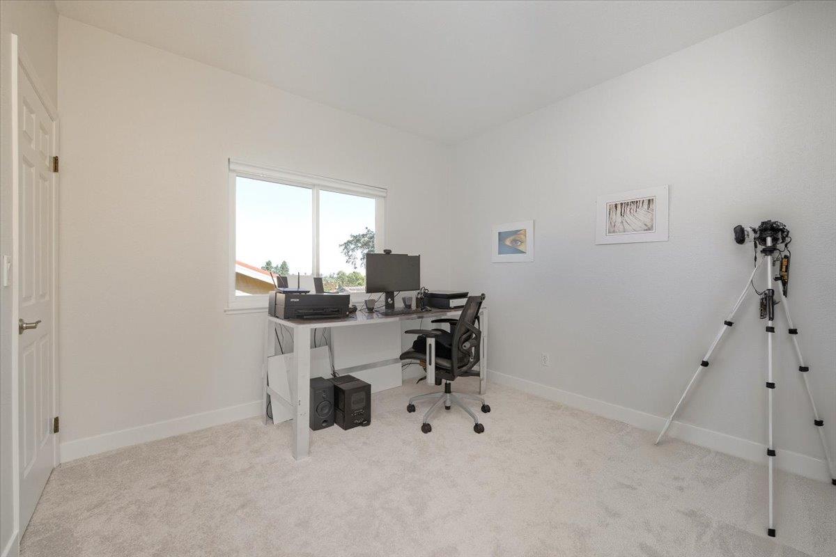 Detail Gallery Image 27 of 38 For 5915 Vista Loop, San Jose,  CA 95124 - 4 Beds | 3 Baths