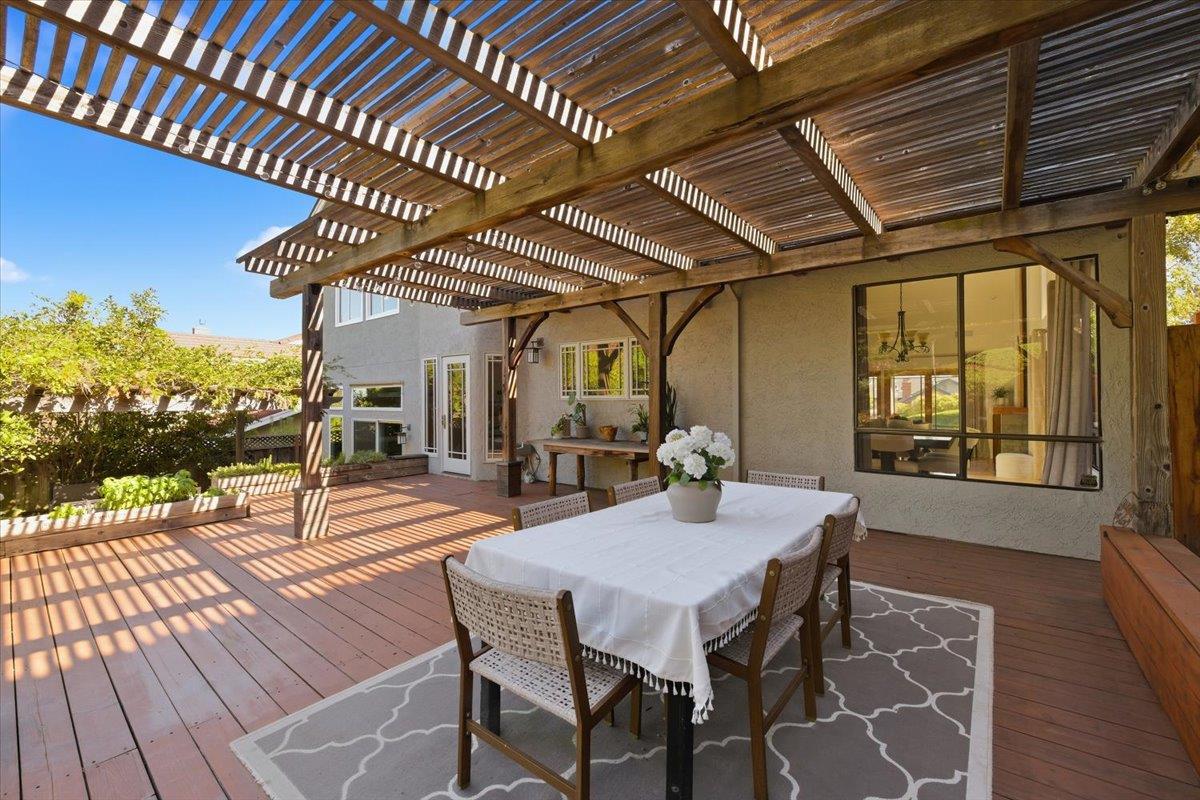 Detail Gallery Image 30 of 38 For 5915 Vista Loop, San Jose,  CA 95124 - 4 Beds | 3 Baths