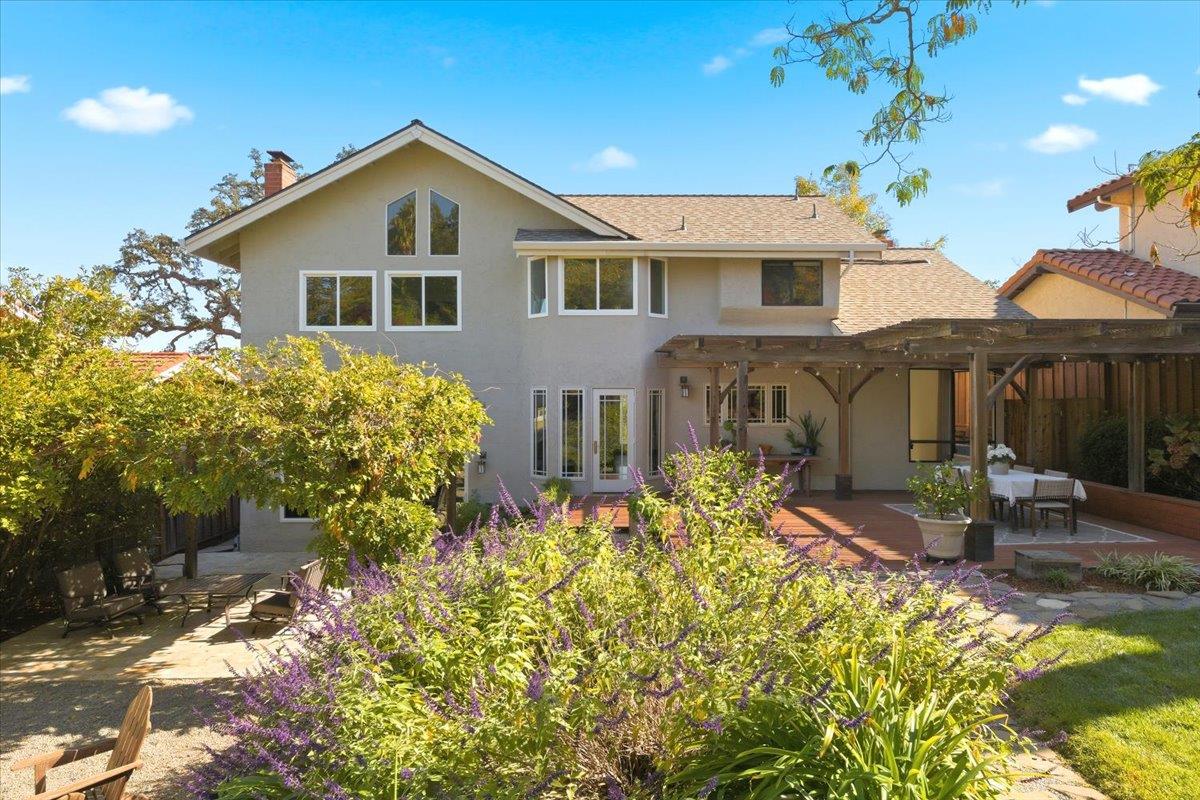 Detail Gallery Image 37 of 38 For 5915 Vista Loop, San Jose,  CA 95124 - 4 Beds | 3 Baths