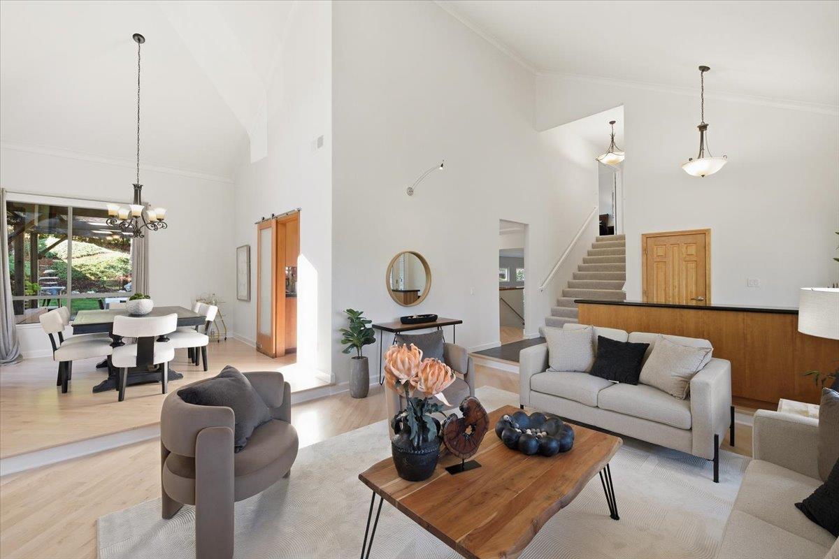 Detail Gallery Image 7 of 38 For 5915 Vista Loop, San Jose,  CA 95124 - 4 Beds | 3 Baths