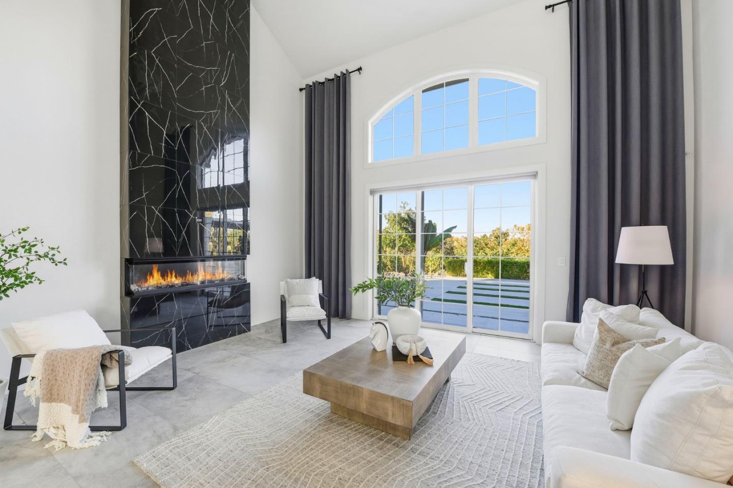 Detail Gallery Image 2 of 43 For 2118 Chisin St, San Jose,  CA 95121 - 6 Beds | 5/1 Baths