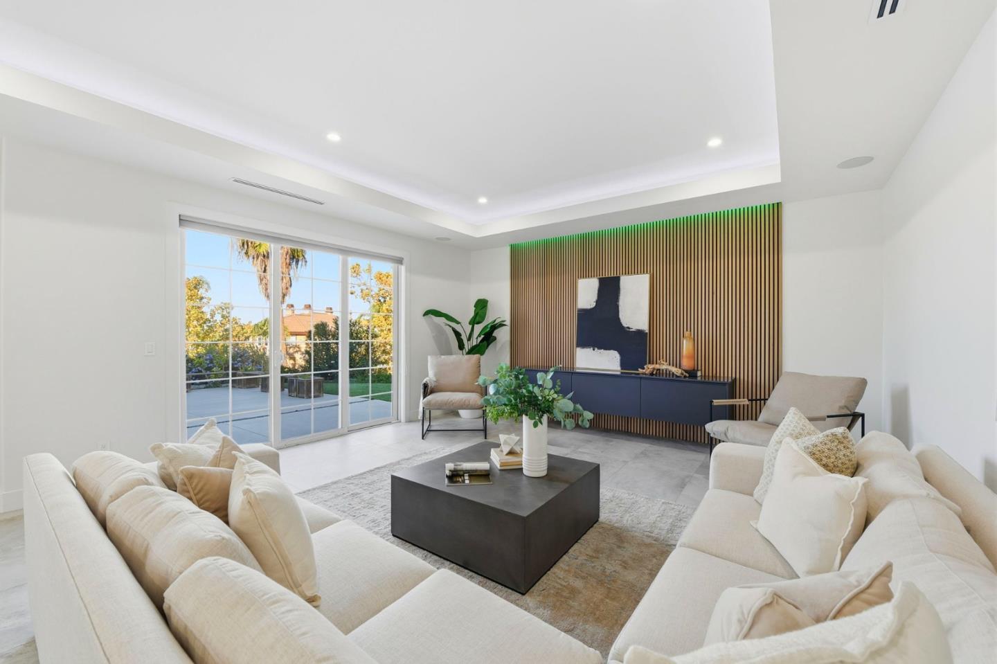 Detail Gallery Image 4 of 43 For 2118 Chisin St, San Jose,  CA 95121 - 6 Beds | 5/1 Baths