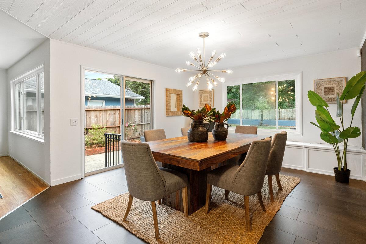 Detail Gallery Image 13 of 36 For 2341 Rollingwood Dr, San Bruno,  CA 94066 - 3 Beds | 2 Baths