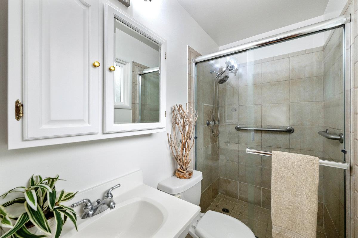 Detail Gallery Image 22 of 36 For 2341 Rollingwood Dr, San Bruno,  CA 94066 - 3 Beds | 2 Baths