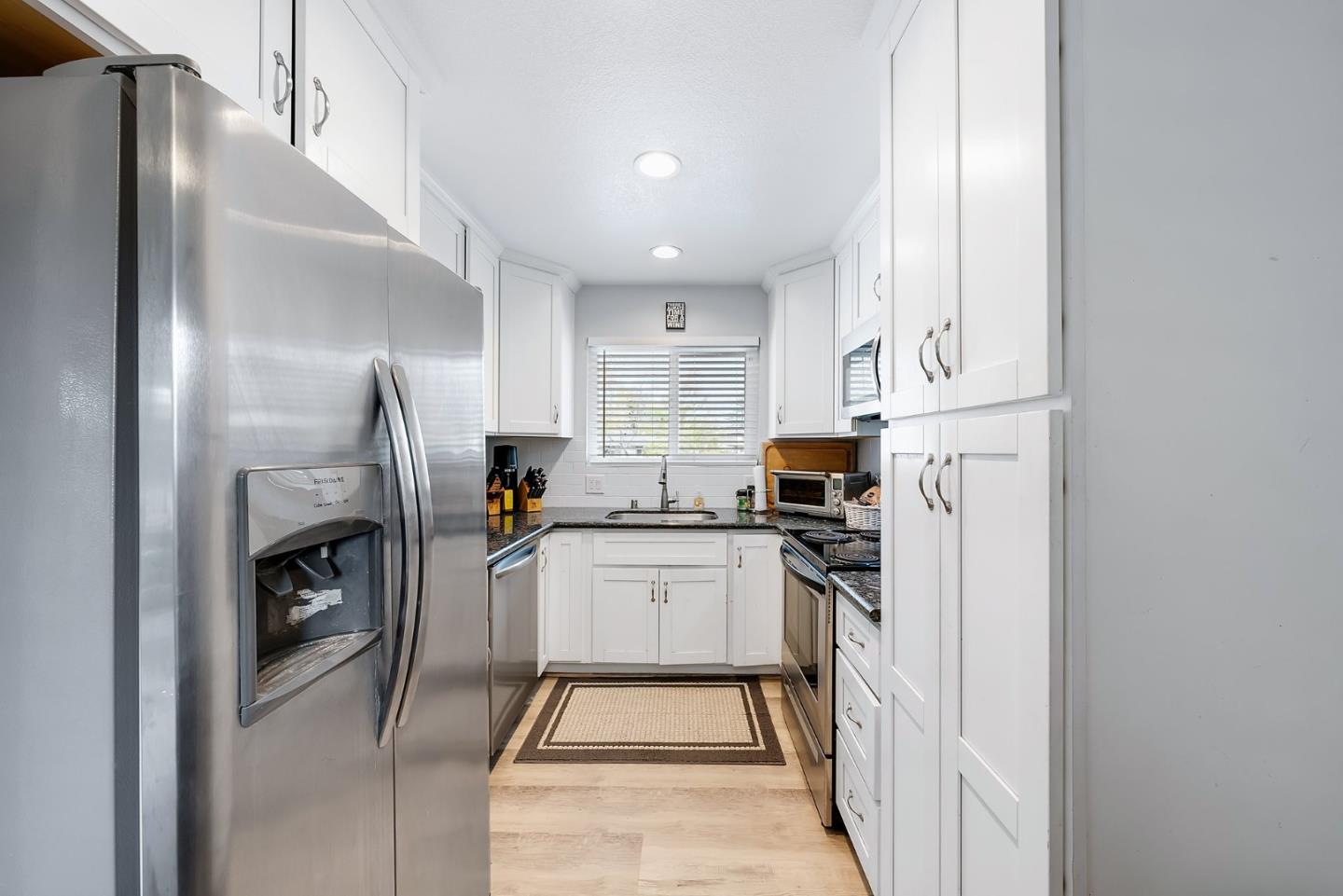 Detail Gallery Image 2 of 17 For 117 Verde Ct, Los Gatos,  CA 95032 - 2 Beds | 2 Baths