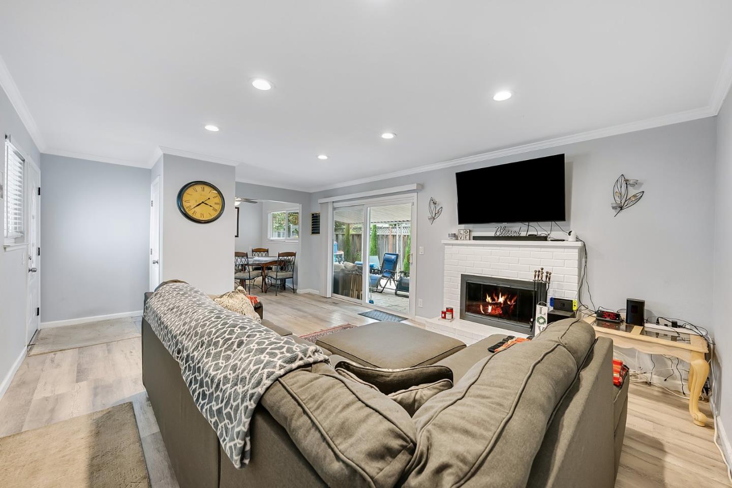 Detail Gallery Image 7 of 17 For 117 Verde Ct, Los Gatos,  CA 95032 - 2 Beds | 2 Baths