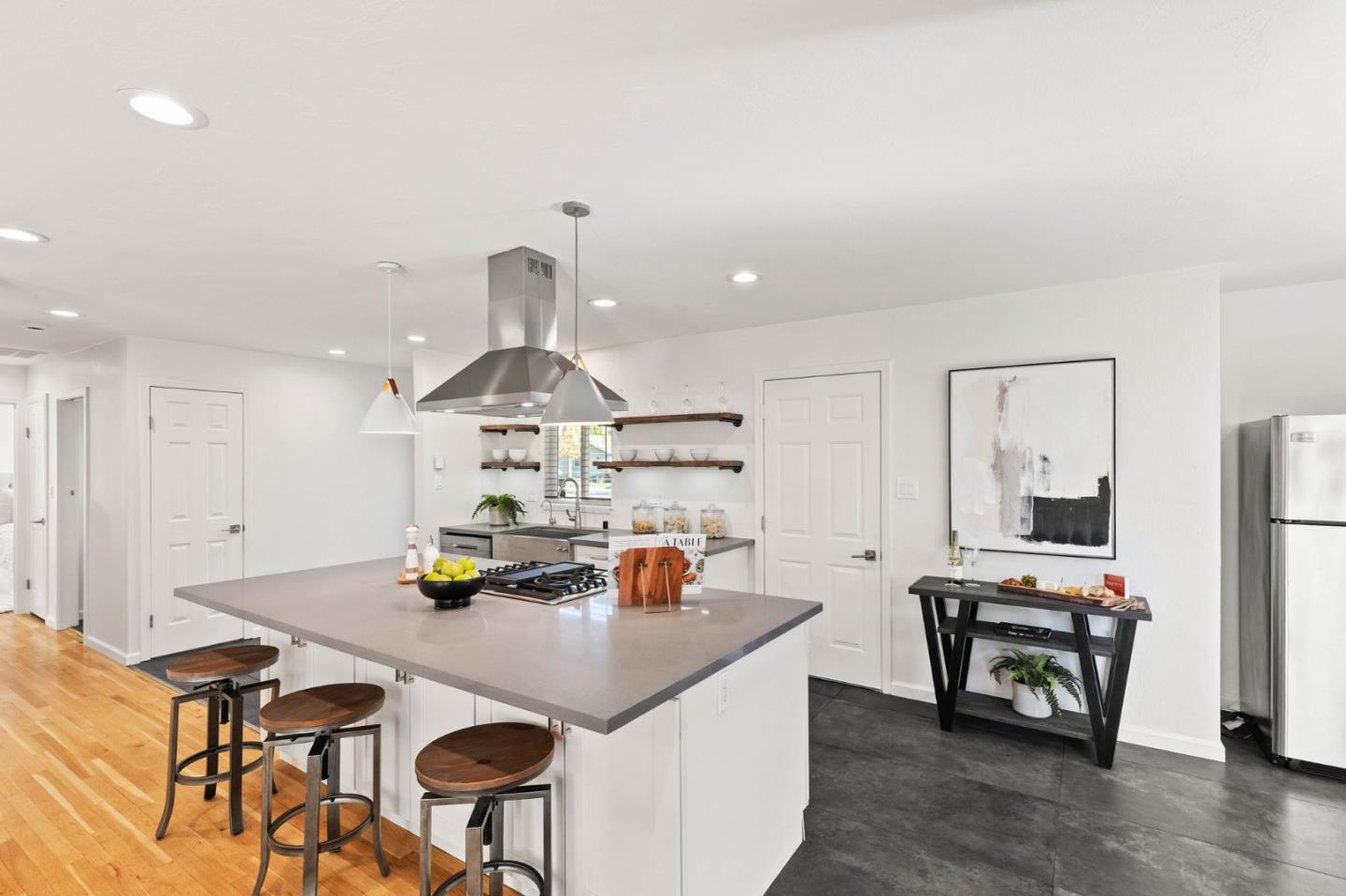 Detail Gallery Image 7 of 26 For 3689 Jarvis Ave, San Jose,  CA 95118 - 3 Beds | 1 Baths