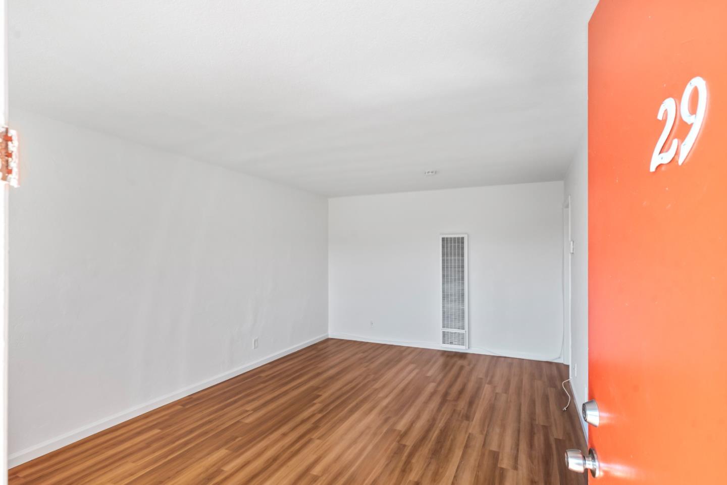 Detail Gallery Image 9 of 20 For 256 La Pala Dr, San Jose,  CA 95127 - – Beds | – Baths