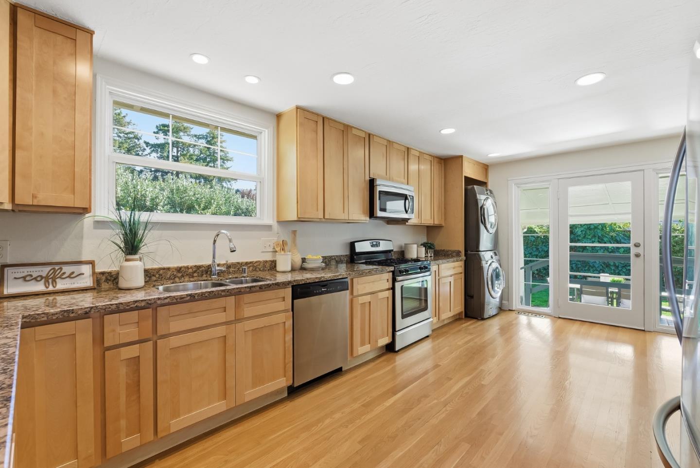 Detail Gallery Image 11 of 54 For 333 Roble Ave, Redwood City,  CA 94061 - 3 Beds | 2 Baths