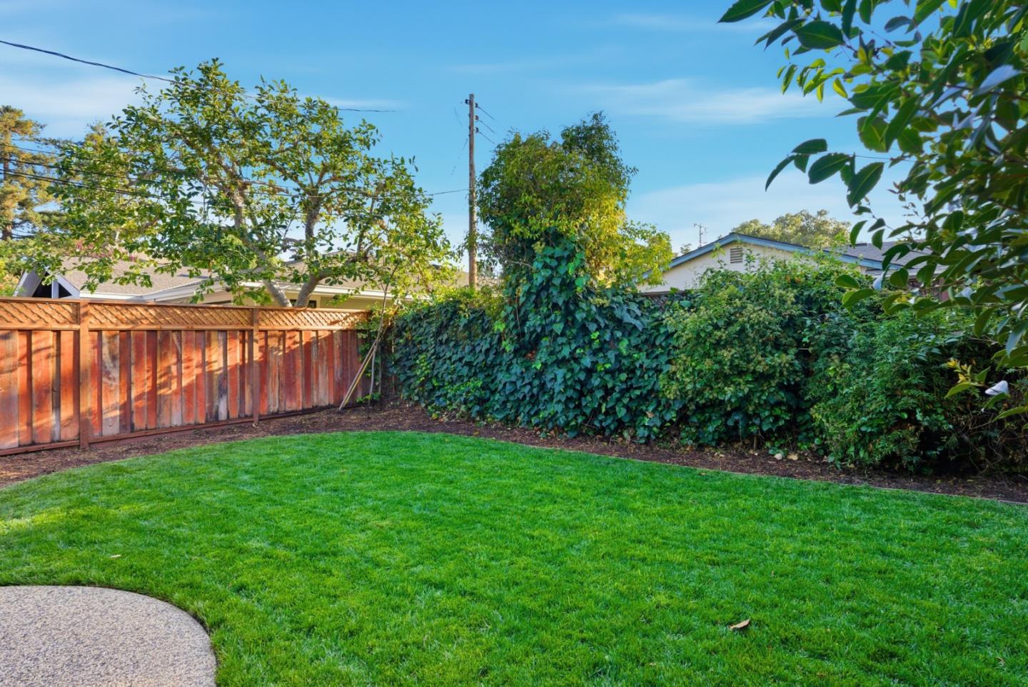 Detail Gallery Image 28 of 54 For 333 Roble Ave, Redwood City,  CA 94061 - 3 Beds | 2 Baths