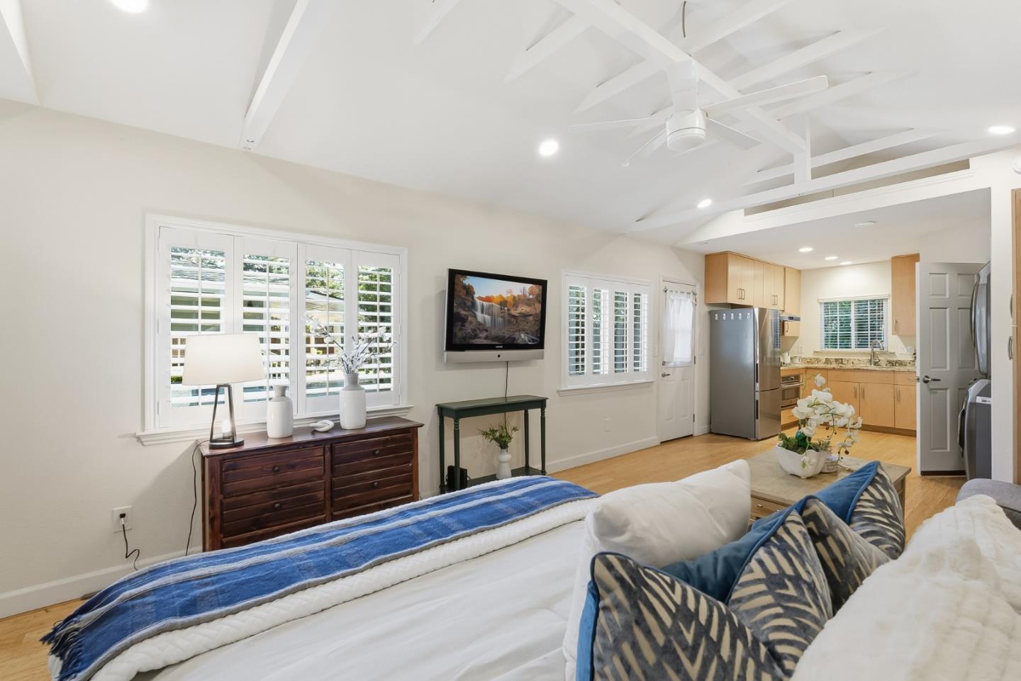 Detail Gallery Image 42 of 54 For 333 Roble Ave, Redwood City,  CA 94061 - 3 Beds | 2 Baths