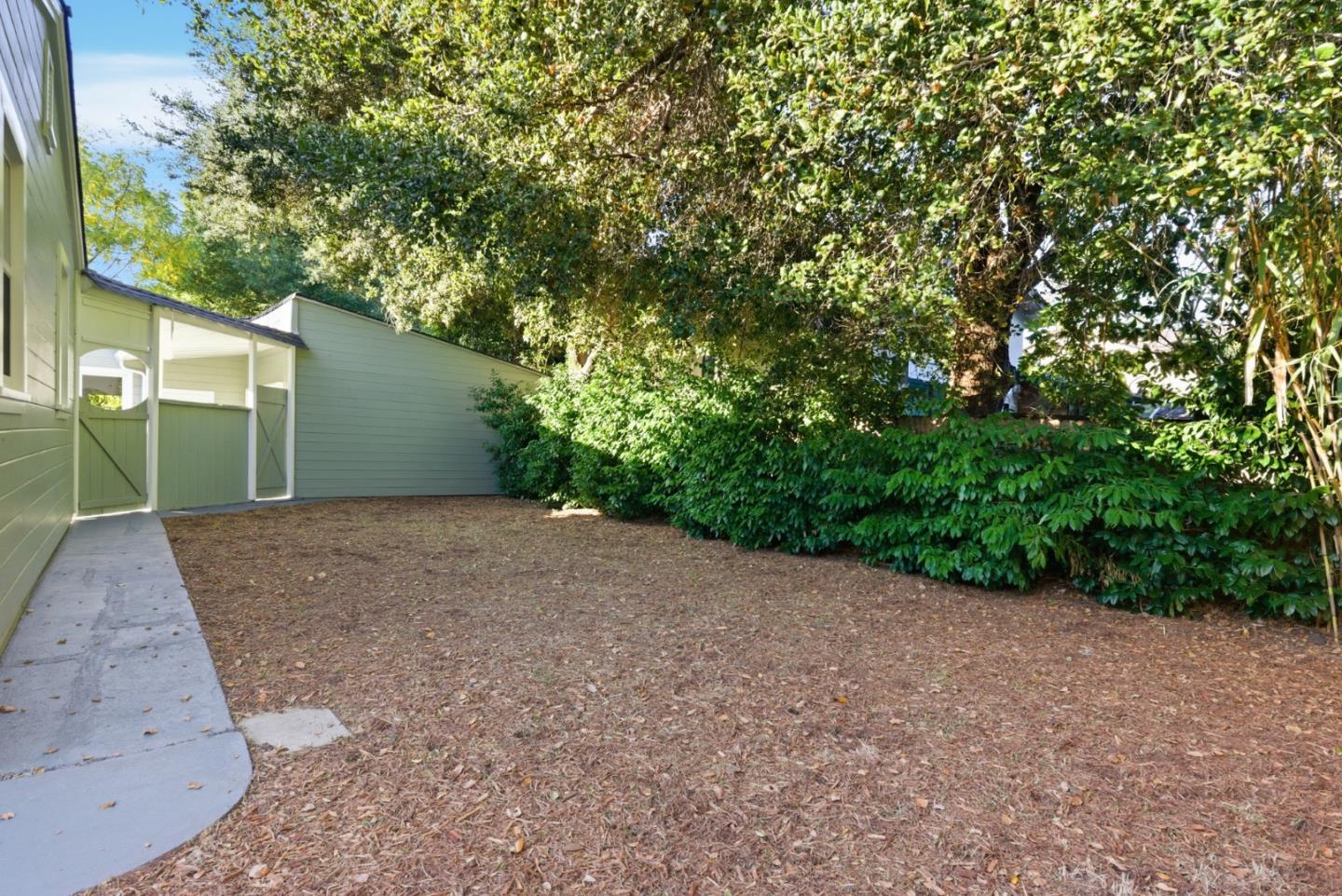 Detail Gallery Image 50 of 54 For 333 Roble Ave, Redwood City,  CA 94061 - 3 Beds | 2 Baths