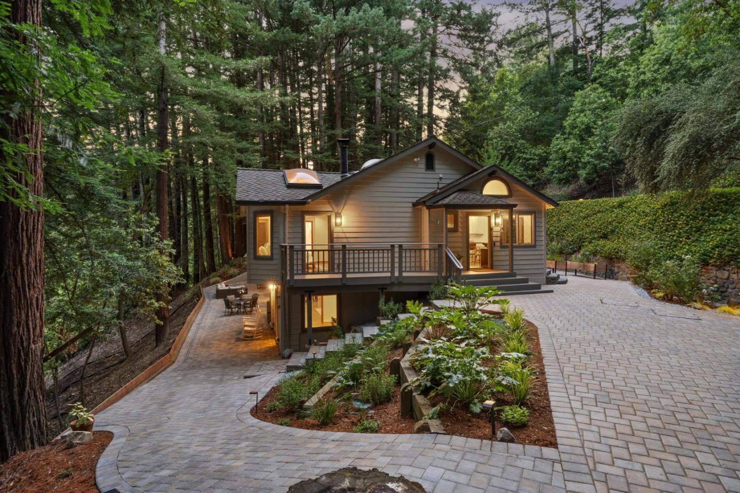 Detail Gallery Image 10 of 79 For 23110 Old Santa Cruz Hwy, Los Gatos,  CA 95033 - 4 Beds | 3 Baths