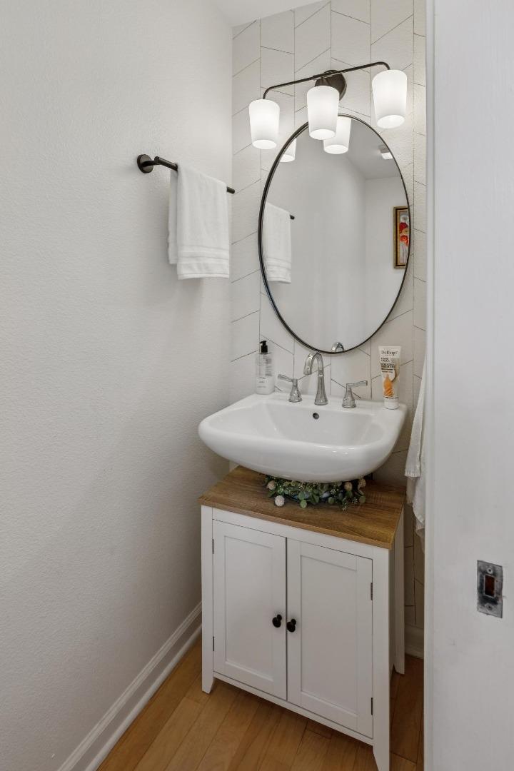 Detail Gallery Image 14 of 32 For 600 Willow Rd #8,  Menlo Park,  CA 94025 - 2 Beds | 2/1 Baths