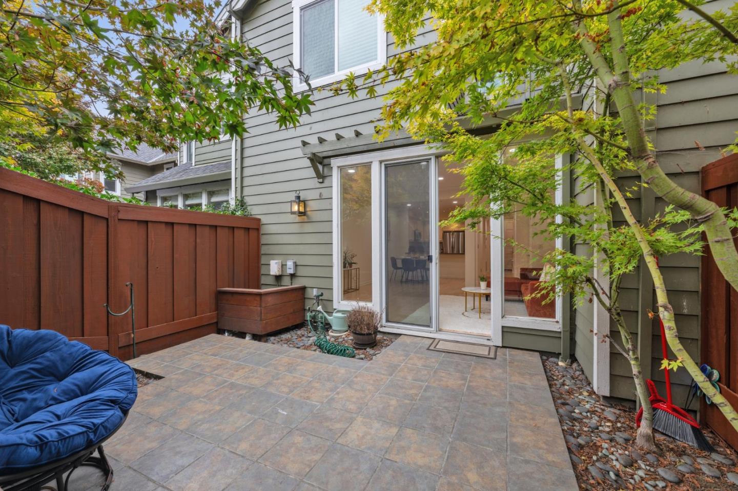 Detail Gallery Image 16 of 32 For 600 Willow Rd #8,  Menlo Park,  CA 94025 - 2 Beds | 2/1 Baths