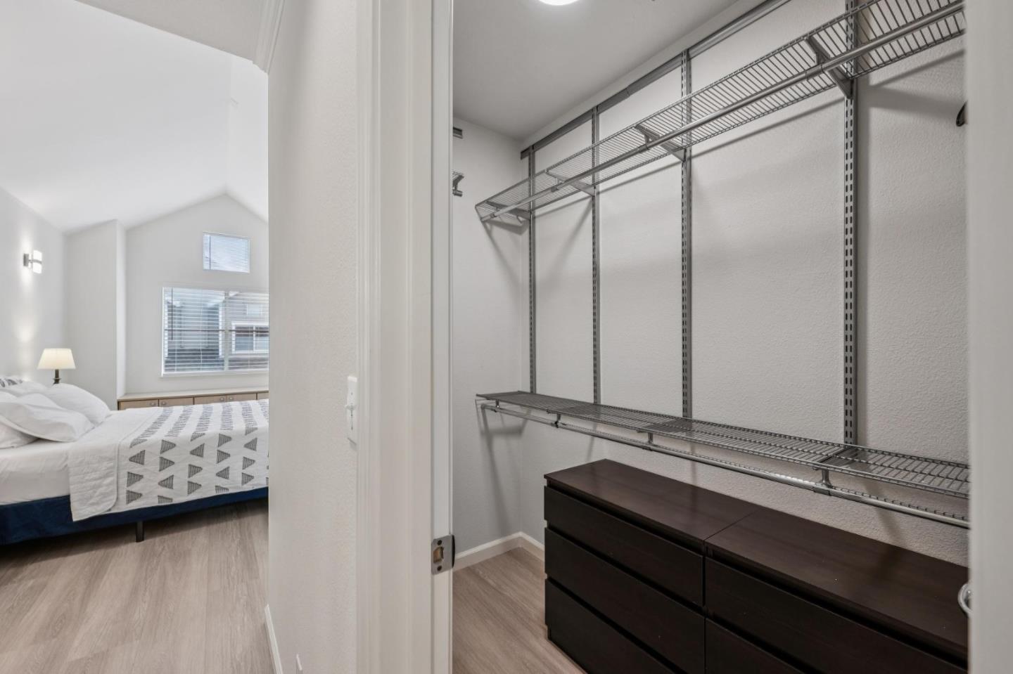 Detail Gallery Image 24 of 32 For 600 Willow Rd #8,  Menlo Park,  CA 94025 - 2 Beds | 2/1 Baths