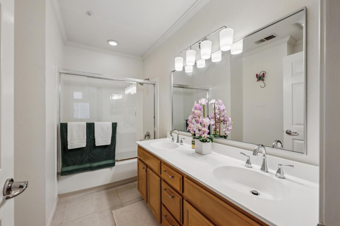 Detail Gallery Image 26 of 32 For 600 Willow Rd #8,  Menlo Park,  CA 94025 - 2 Beds | 2/1 Baths