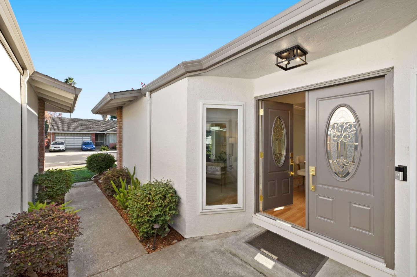 Detail Gallery Image 5 of 62 For 1351 Marlin Ave, Foster City,  CA 94404 - 3 Beds | 2 Baths