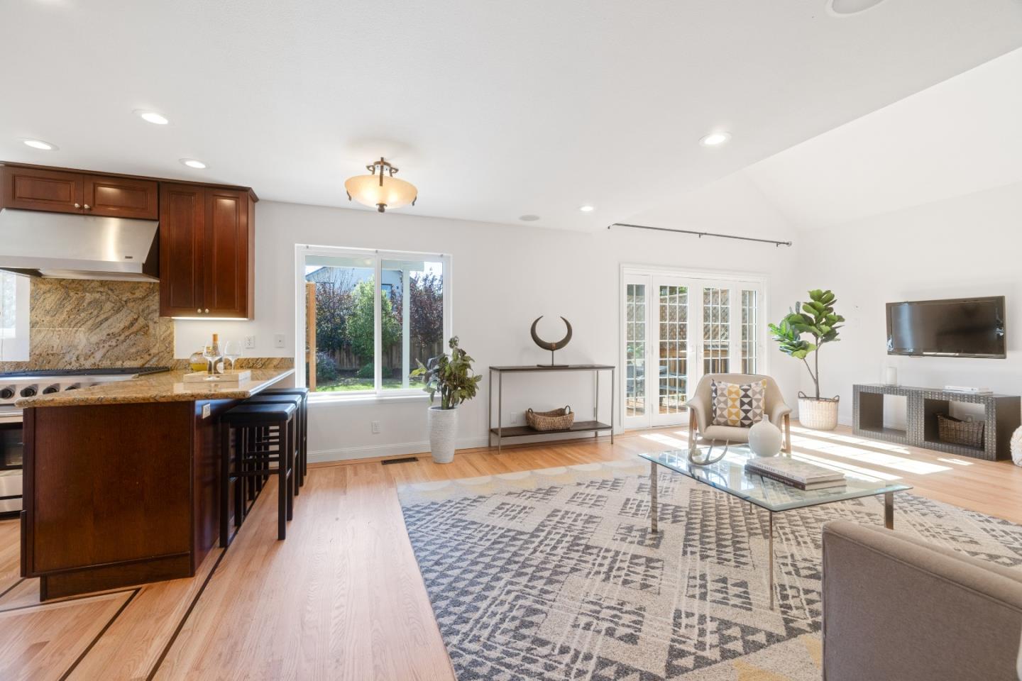 Detail Gallery Image 15 of 50 For 420 Valdez Ave, Half Moon Bay,  CA 94019 - 4 Beds | 3 Baths