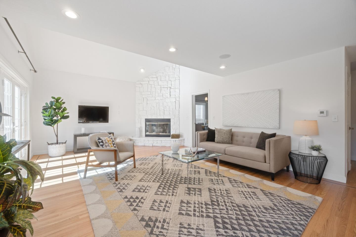 Detail Gallery Image 16 of 50 For 420 Valdez Ave, Half Moon Bay,  CA 94019 - 4 Beds | 3 Baths