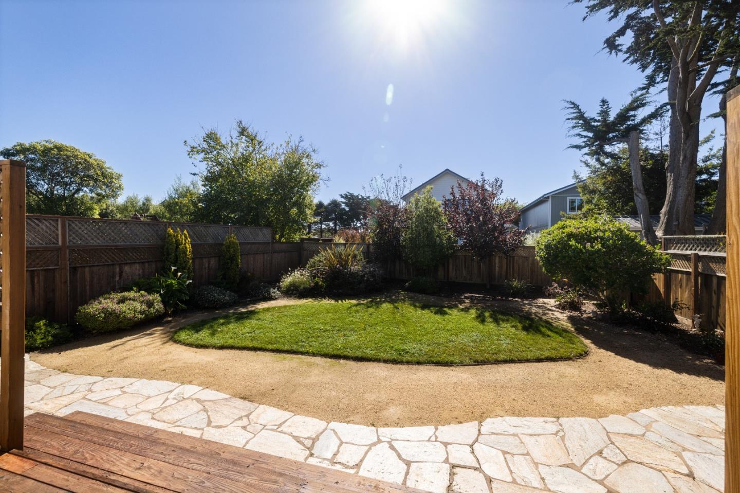 Detail Gallery Image 19 of 50 For 420 Valdez Ave, Half Moon Bay,  CA 94019 - 4 Beds | 3 Baths