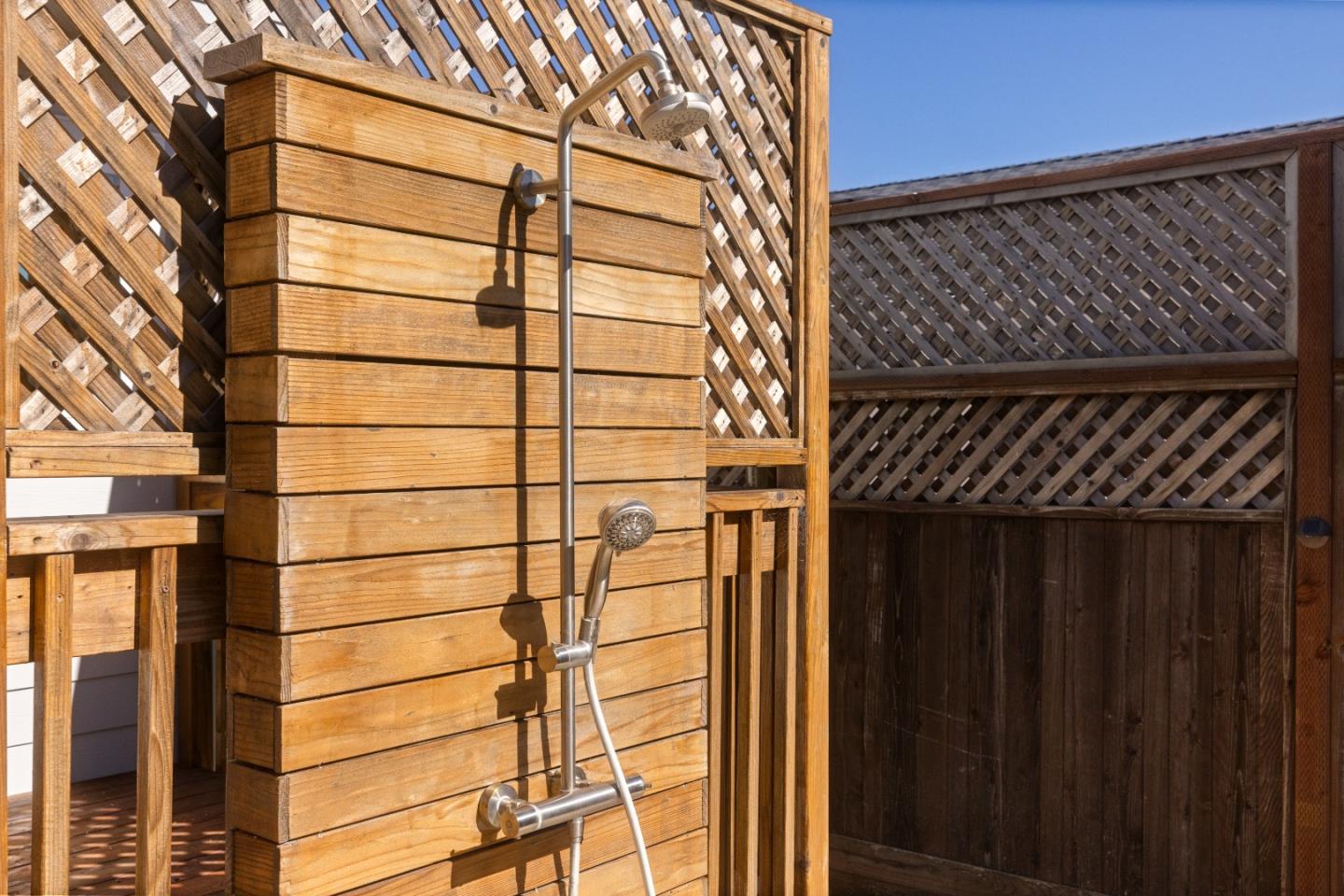 Detail Gallery Image 22 of 50 For 420 Valdez Ave, Half Moon Bay,  CA 94019 - 4 Beds | 3 Baths