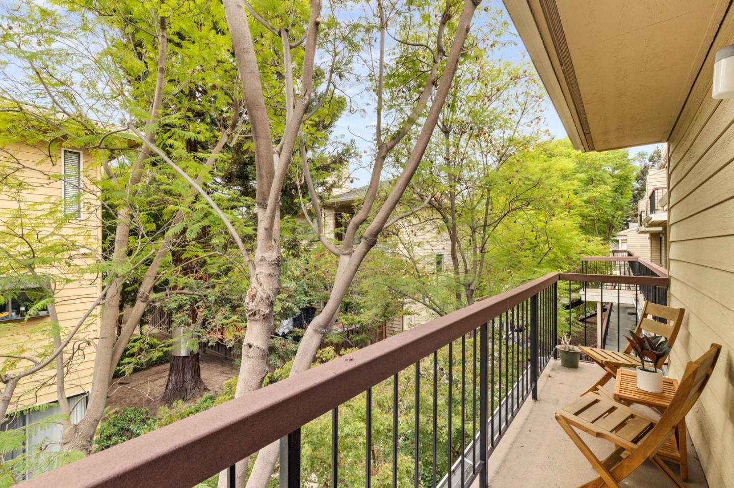 Detail Gallery Image 11 of 29 For 461 Northlake Dr #25,  San Jose,  CA 95117 - 3 Beds | 2/1 Baths