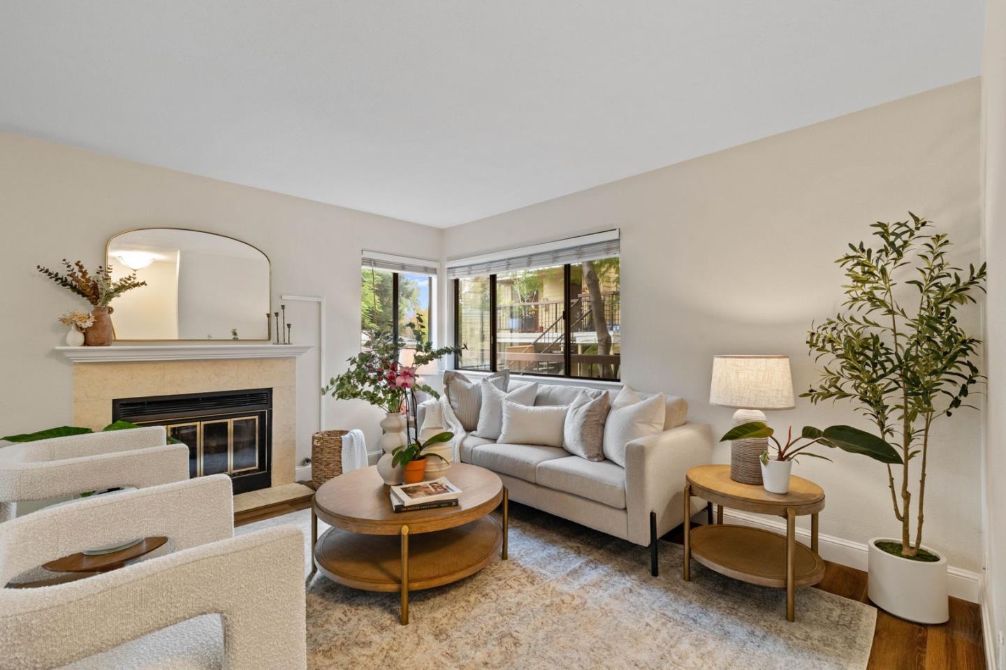 Detail Gallery Image 2 of 29 For 461 Northlake Dr #25,  San Jose,  CA 95117 - 3 Beds | 2/1 Baths