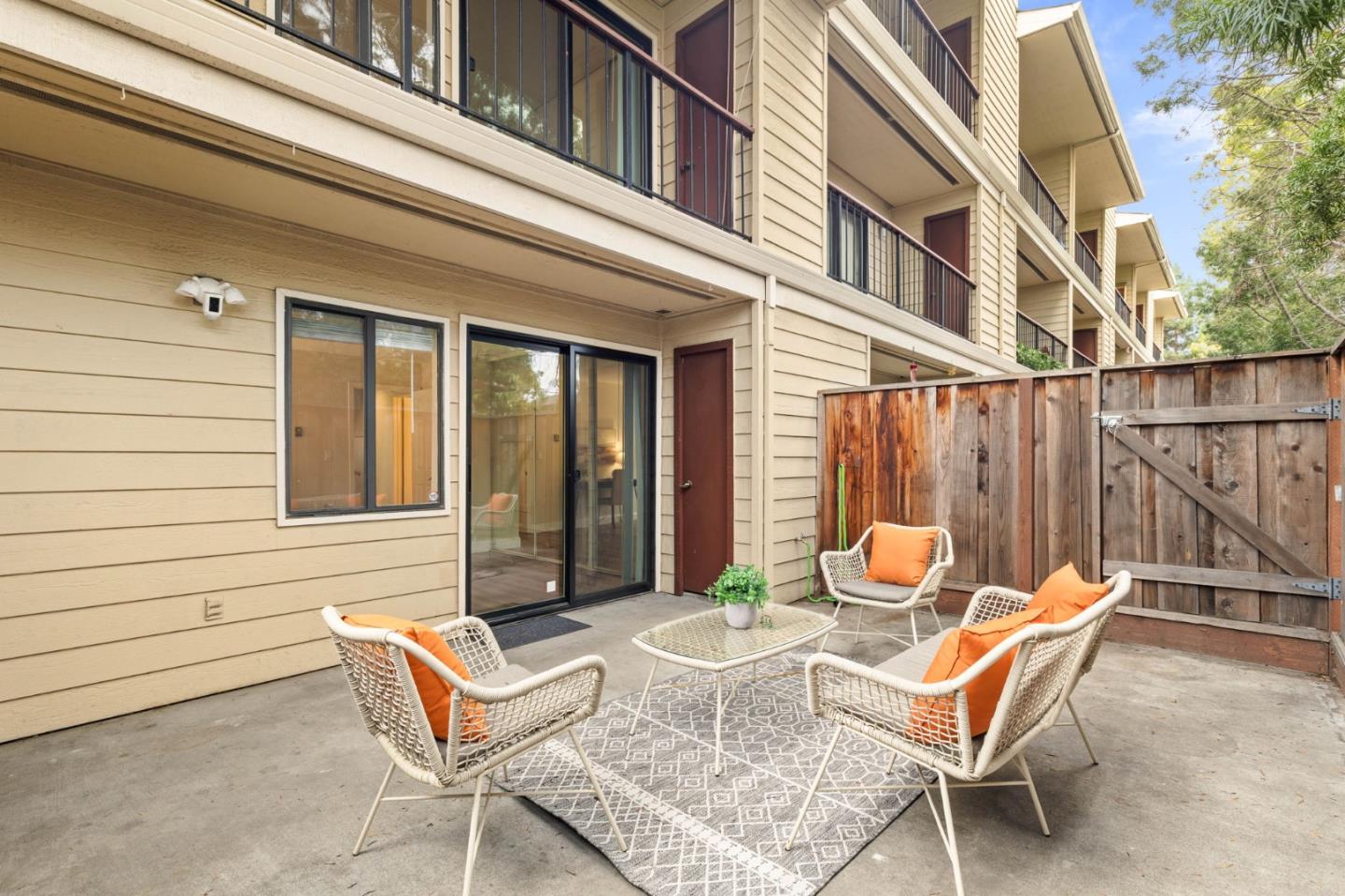 Detail Gallery Image 20 of 29 For 461 Northlake Dr #25,  San Jose,  CA 95117 - 3 Beds | 2/1 Baths