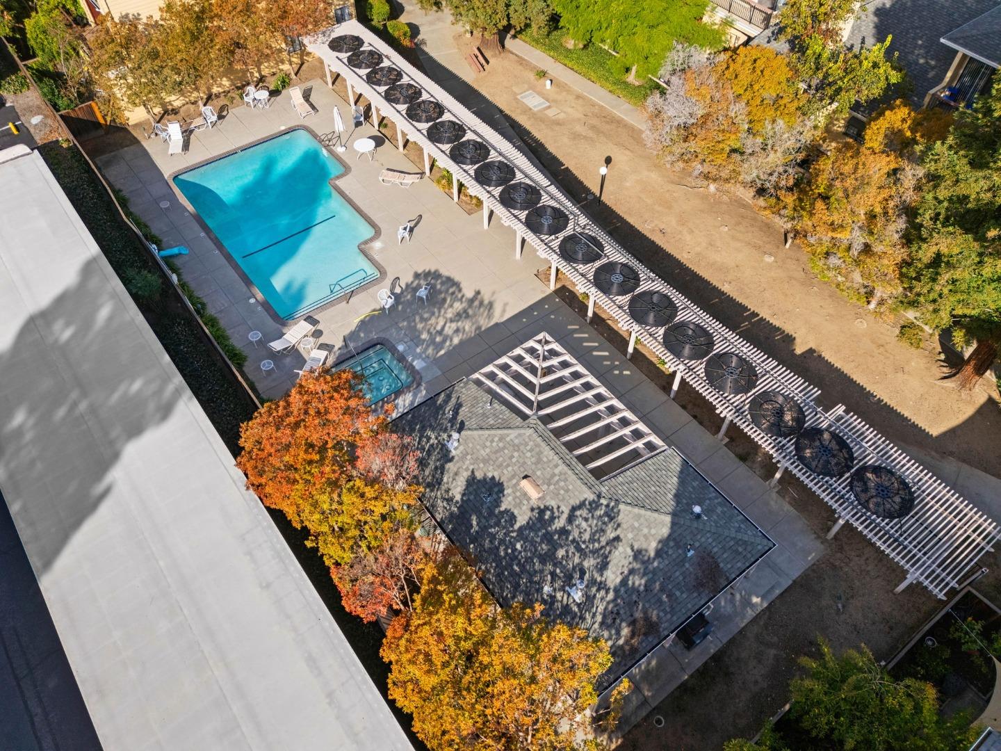 Detail Gallery Image 28 of 29 For 461 Northlake Dr #25,  San Jose,  CA 95117 - 3 Beds | 2/1 Baths