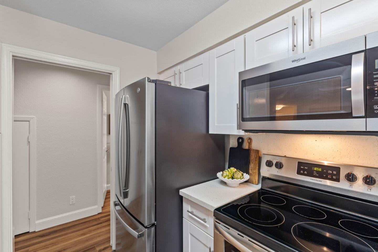 Detail Gallery Image 6 of 29 For 461 Northlake Dr #25,  San Jose,  CA 95117 - 3 Beds | 2/1 Baths
